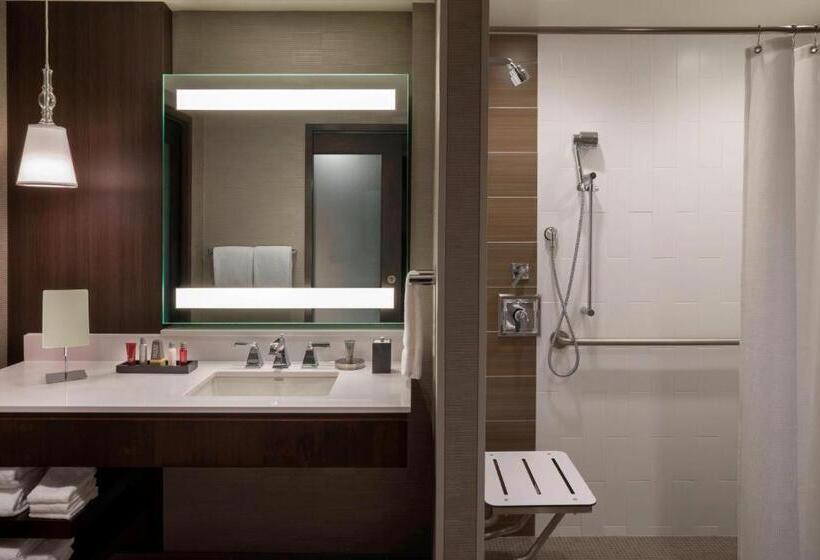 带大床的标准间, Buffalo Marriott At Lecom Harborcenter