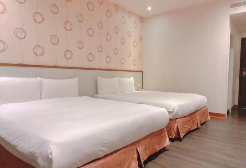 اتاق خانوادگی, Centre