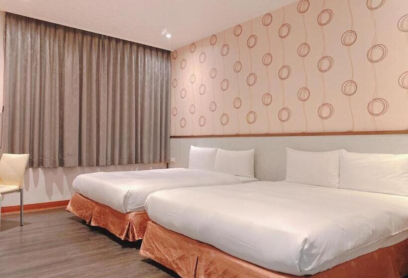 اتاق خانوادگی, Centre