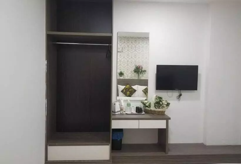 اتاق لوکس, D Metro