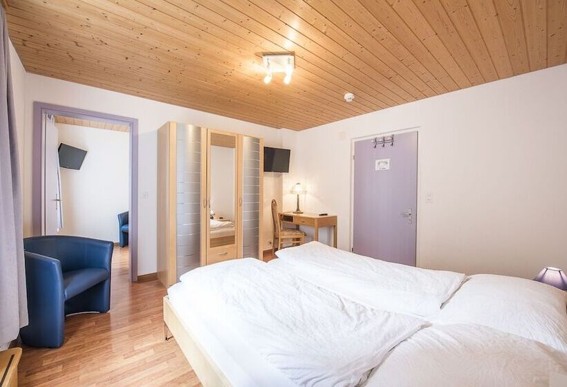 חדר משפחתי, Engel