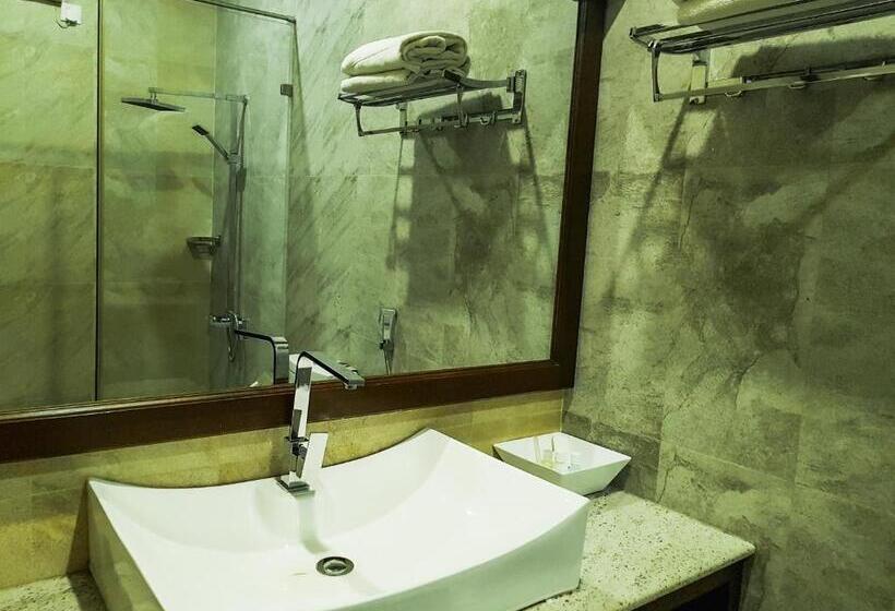 디럭스 룸 산전망, Galaxy City