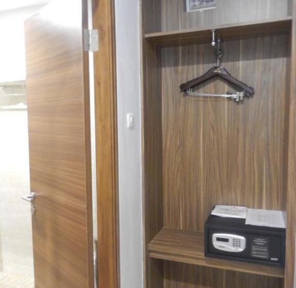 חדר דלוקס, Grand Amira