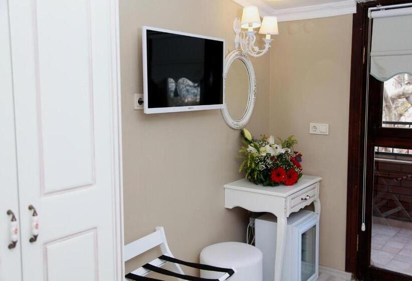 اتاق استاندارد یک نفره, Kadi Konagi Thermal