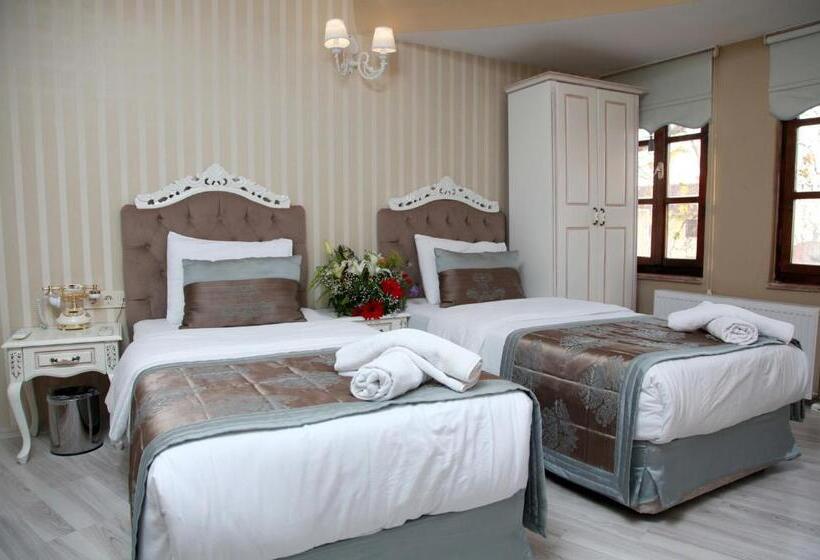 اتاق استاندارد سه نفره, Kadi Konagi Thermal