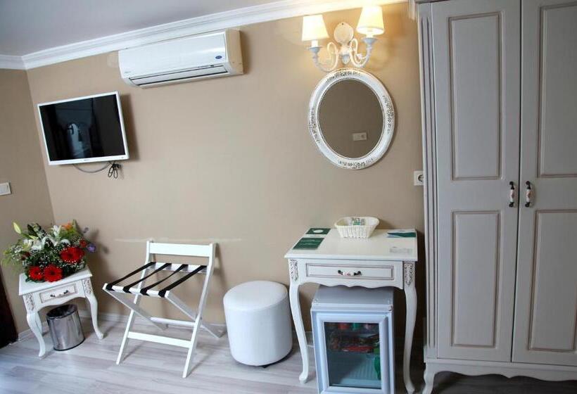 اتاق خانوادگی, Kadi Konagi Thermal