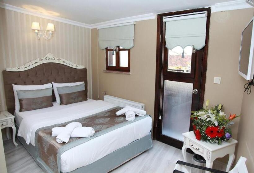 اتاق استاندارد یک نفره, Kadi Konagi Thermal