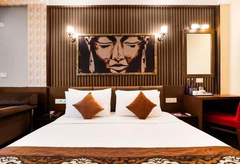 اتاق لوکس, Mount Embassy