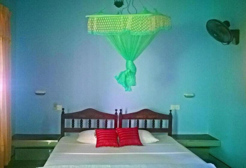 Номер Стандарт, Sigiri Holiday Inn