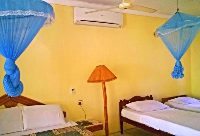 اتاق استاندارد سه نفره, Sigiri Holiday Inn