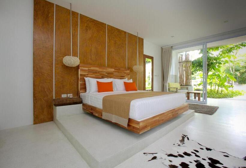 Полулюкс, Summer Luxury Beach Resort & Spa