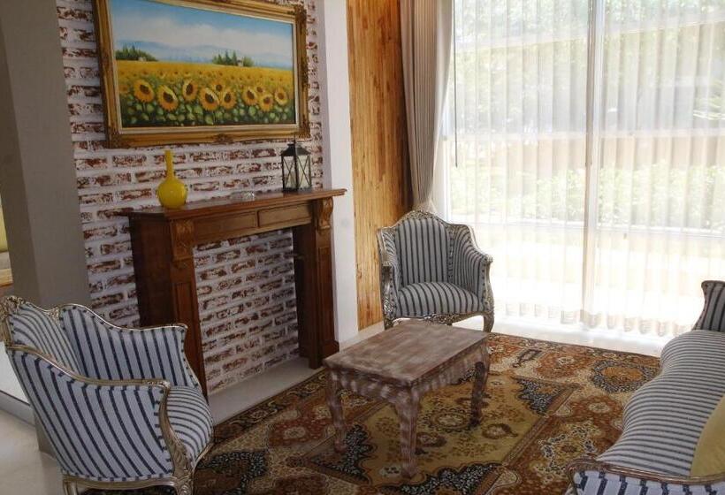 デラックススイート, Summer Luxury Beach Resort & Spa