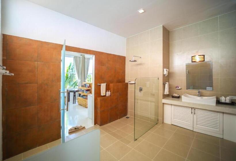 オーシャンビューデラックススイート, Summer Luxury Beach Resort & Spa