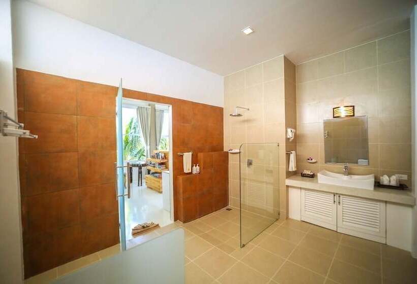 オーシャンビューデラックススイート, Summer Luxury Beach Resort & Spa