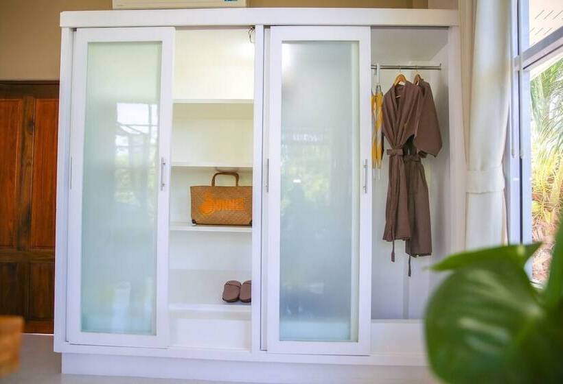 オーシャンビューデラックススイート, Summer Luxury Beach Resort & Spa