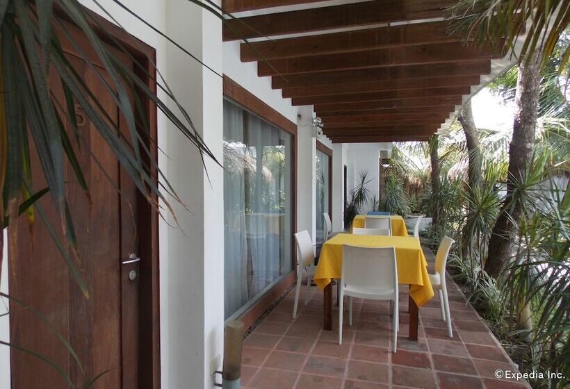 اتاق لوکس, Urban Sands Iloilo