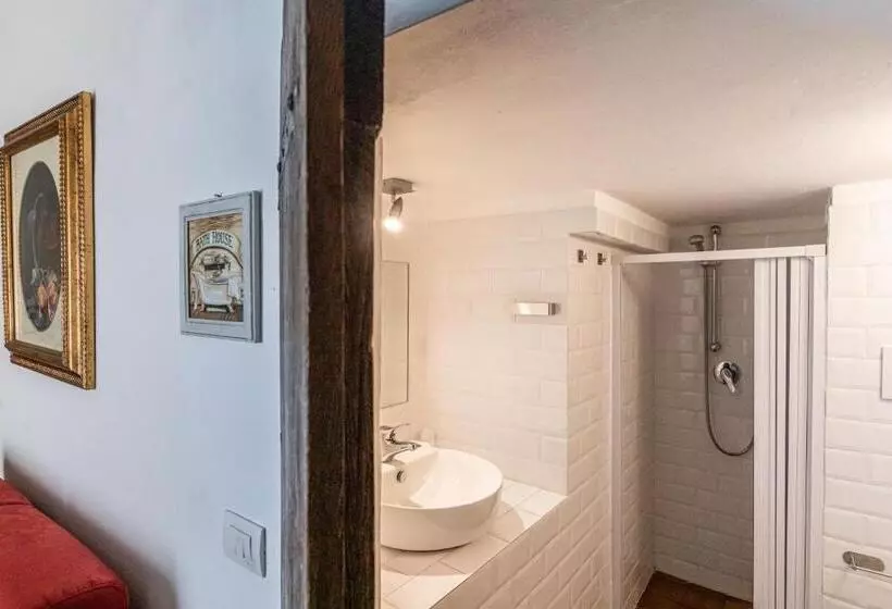 庭の見えるスタンダードトリプルルーム, La Locanda Di Adele Il Giardinetto B&b