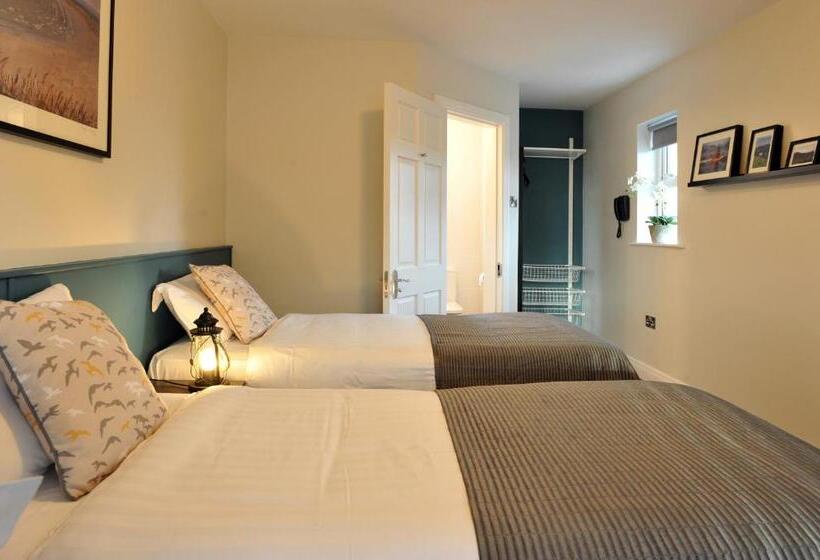 اتاق استاندارد یک نفره, The Gateway Lodge