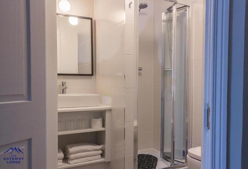 اتاق استاندارد یک نفره, The Gateway Lodge