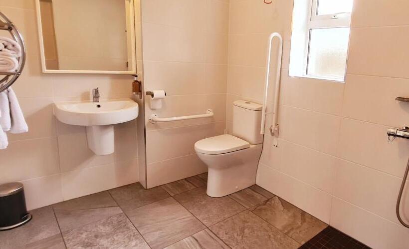 اتاق استاندارد یک نفره, The Gateway Lodge