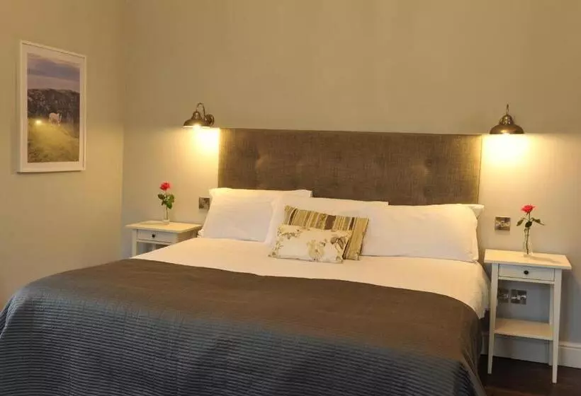 اتاق لوکس با تخت بزرگ, The Gateway Lodge