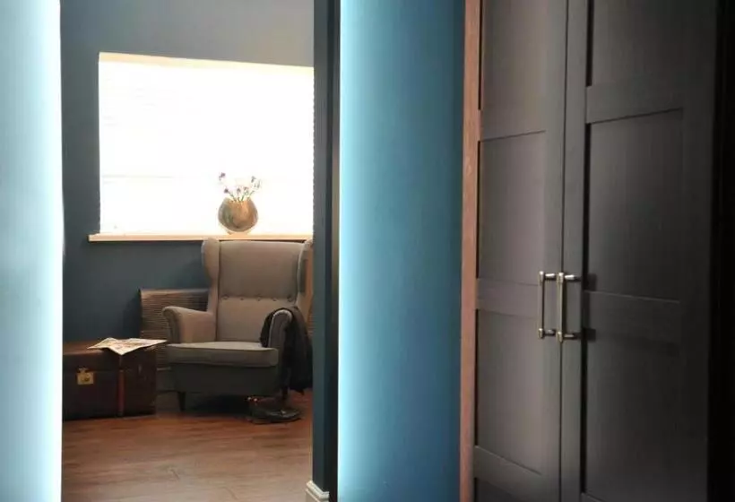 اتاق لوکس با تخت بزرگ, The Gateway Lodge