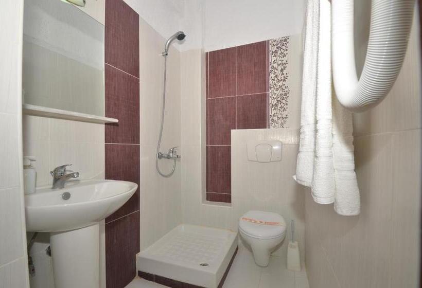 סטודיו משפחתי, Villa Kalliopi