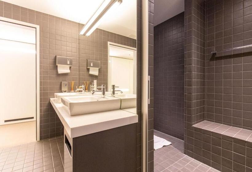 스탠다드 룸 공동 욕실, By Hyve Basel