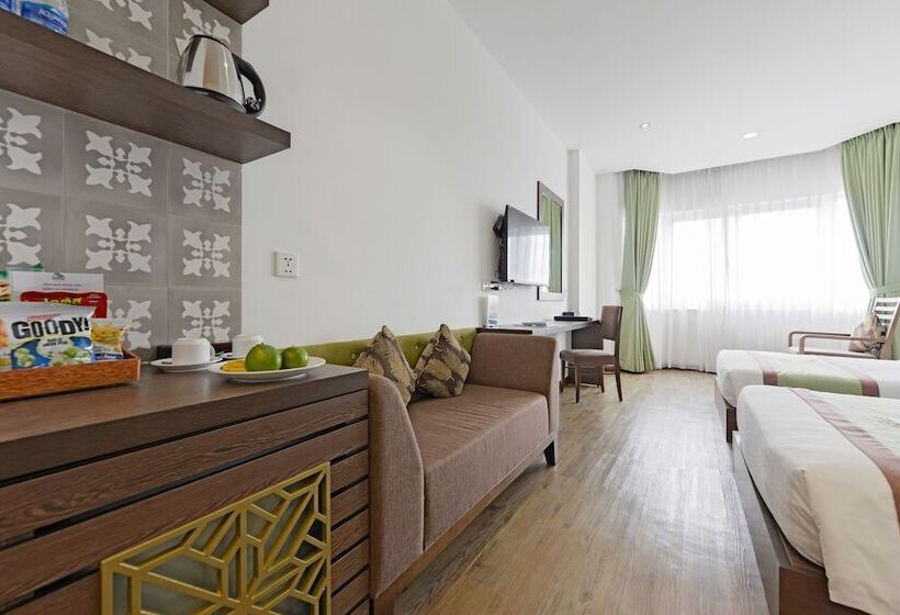 Deluxe room with river view, Ben Tre Riverside Resort