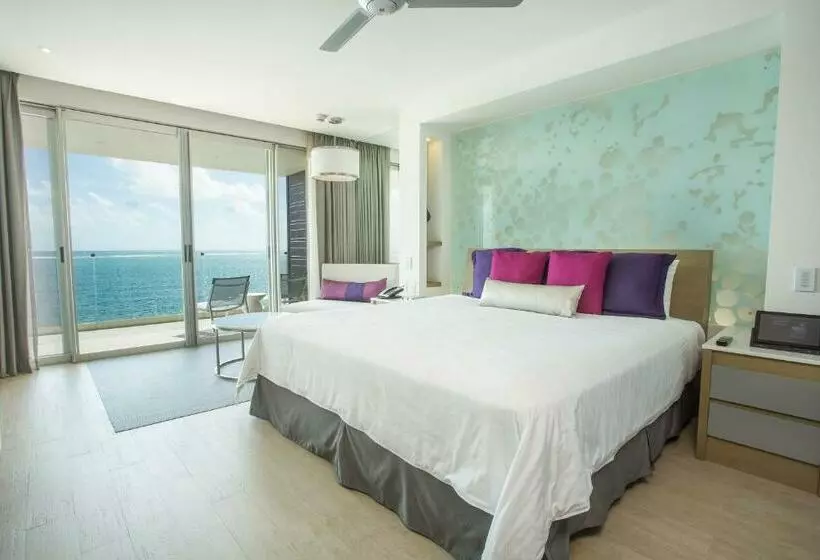 キングサイズベッドのジュニアスイート, Breathless Riviera Cancun Resort & Spa   Adults Only   All Inclusive
