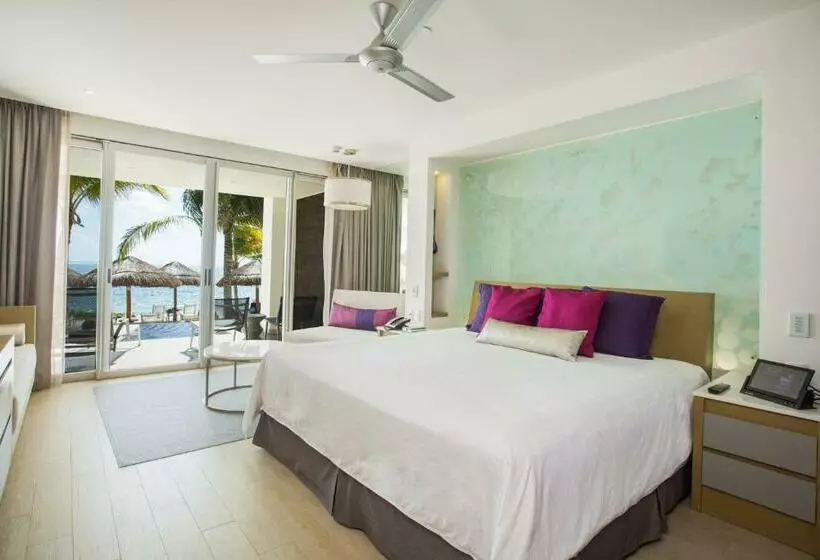 キングサイズベッドのジュニアスイート, Breathless Riviera Cancun Resort & Spa   Adults Only   All Inclusive