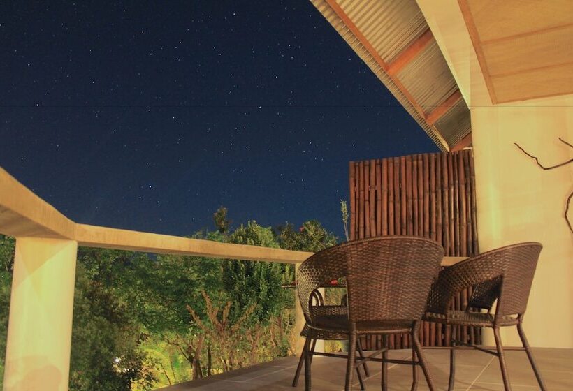 اتاق سوپریور با چشم‌انداز دریا, Chindonan Dive And Beach Resort