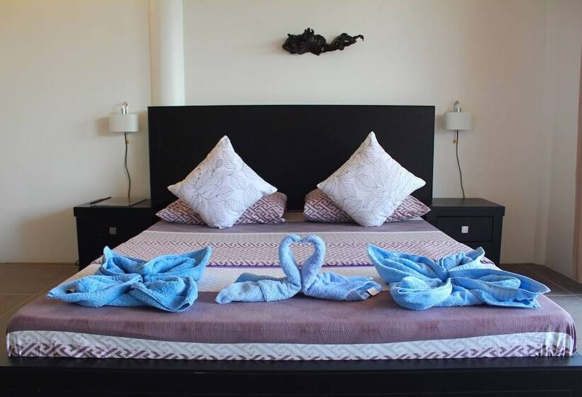 اتاق سوپریور با چشم‌انداز دریا, Chindonan Dive And Beach Resort