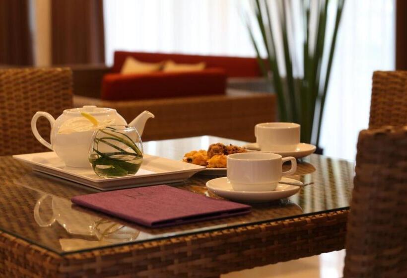 주니어 스위트, Bangsaen Heritage