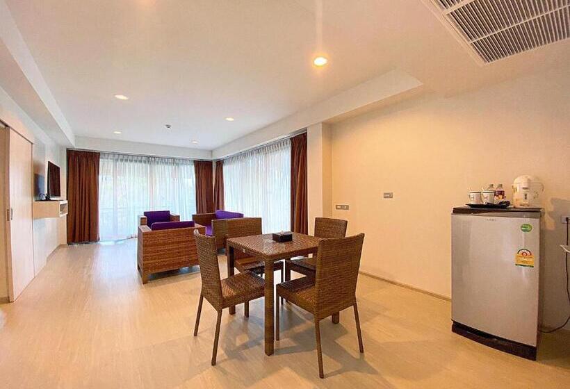 주니어 스위트, Bangsaen Heritage