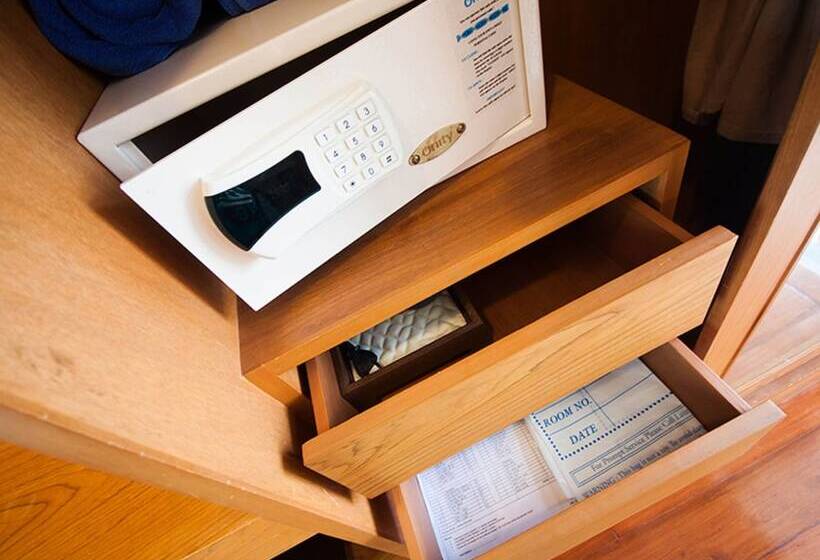 주니어 스위트, Bangsaen Heritage