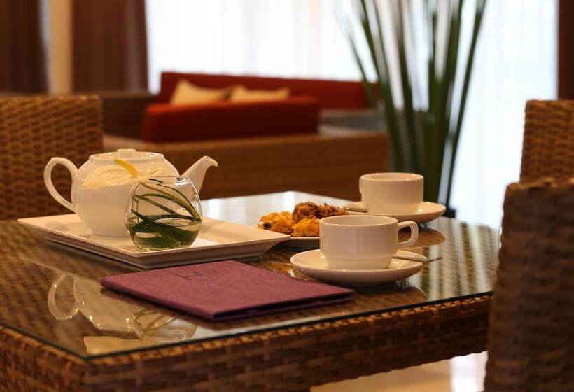 주니어 스위트, Bangsaen Heritage