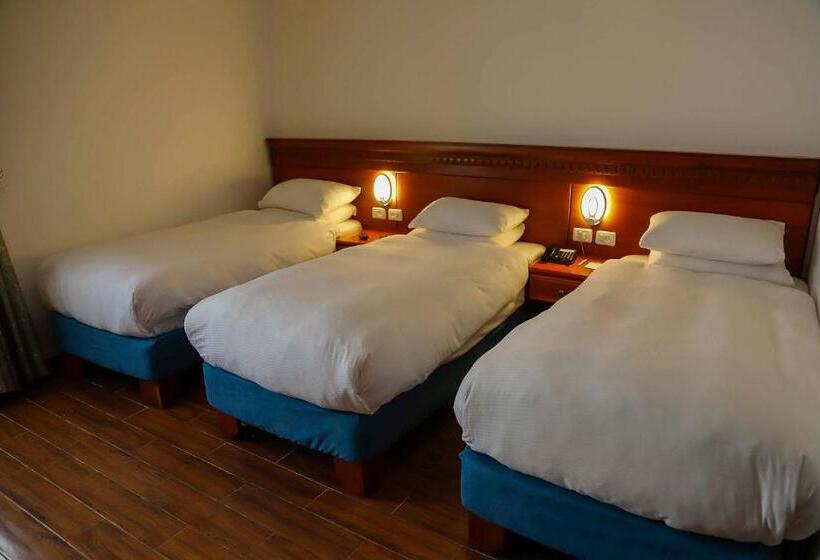 اتاق استاندارد سه نفره, City Inn Palace