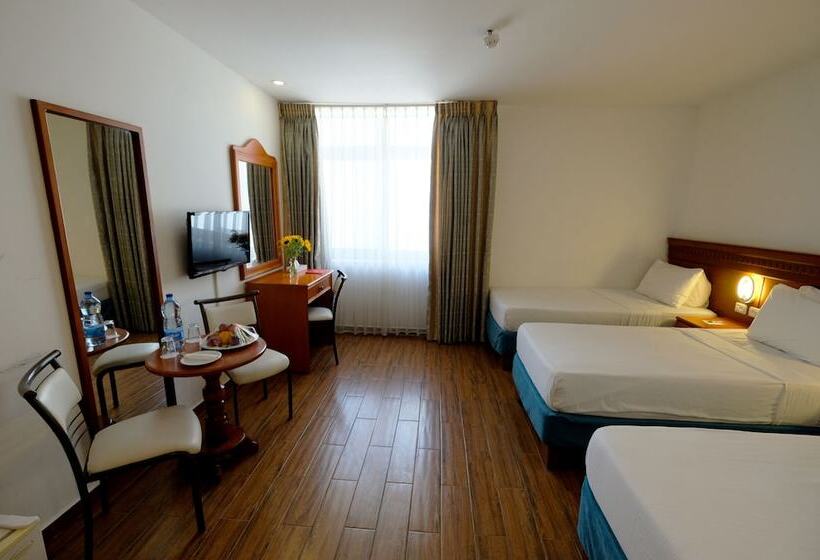 اتاق استاندارد سه نفره, City Inn Palace