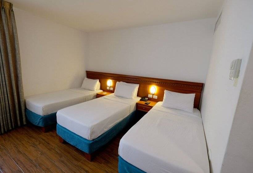 اتاق استاندارد سه نفره, City Inn Palace