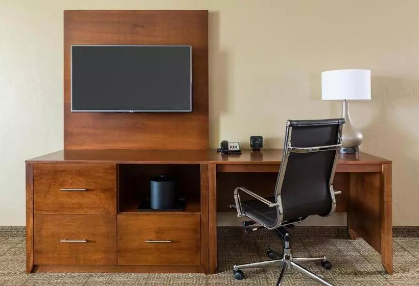 身障者適用スイートルーム, Comfort Suites Hartville North Canton