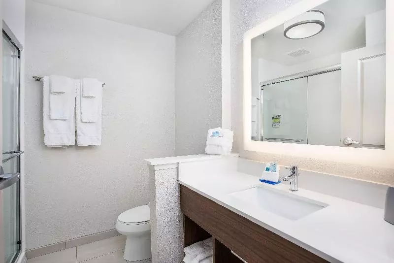 اتاق استاندارد, Cplus Residence