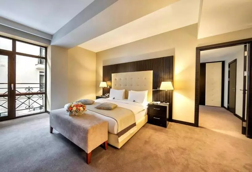 سوئیت 2 خوابه, Crowne Plaza   Borjomi, An Ihg