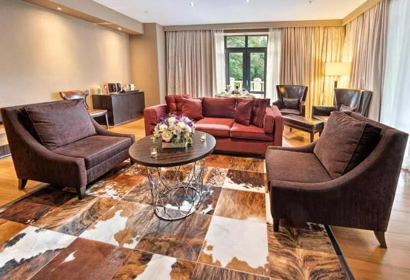 Junior suite with river view, Crowne Plaza   Borjomi, An Ihg