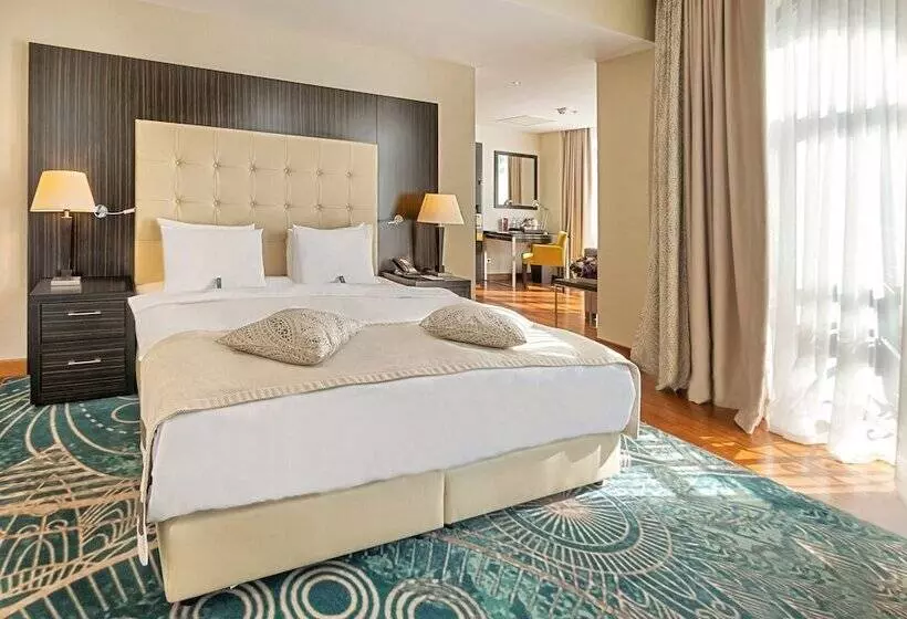اتاق پرمیوم, Crowne Plaza   Borjomi, An Ihg