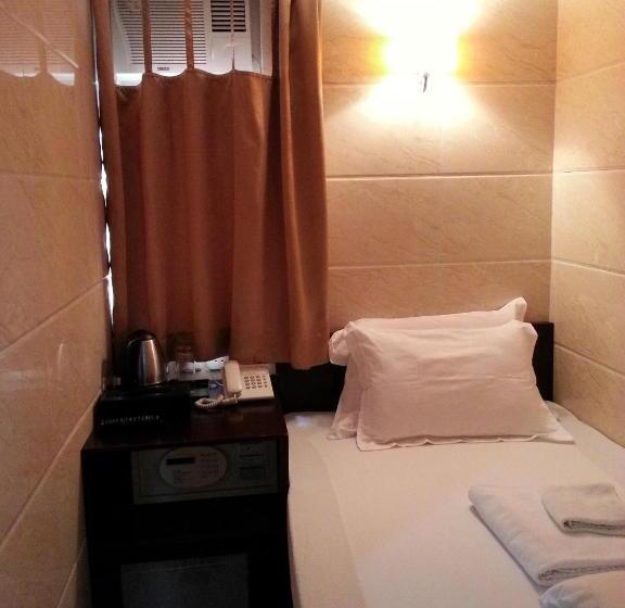 اتاق استاندارد یک نفره, Joyous Guest House