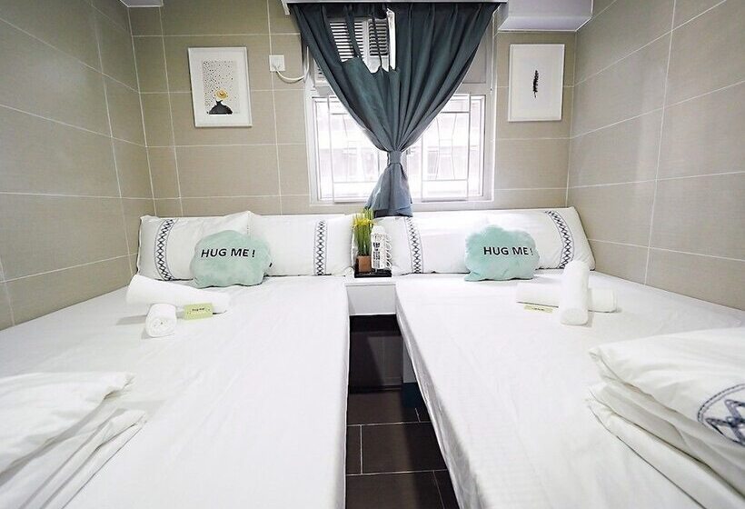 اتاق استاندارد سه نفره, Joyous Guest House