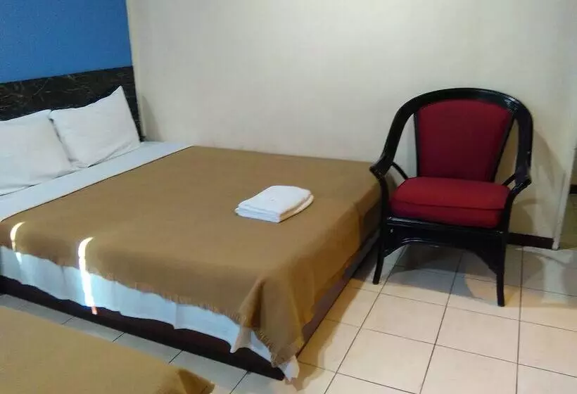 Pokój Rodzinny, Kapit