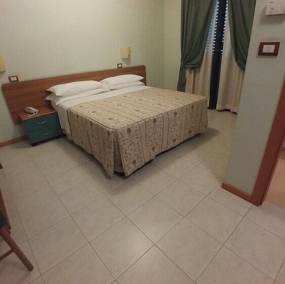 スタンダードルーム, La Perla