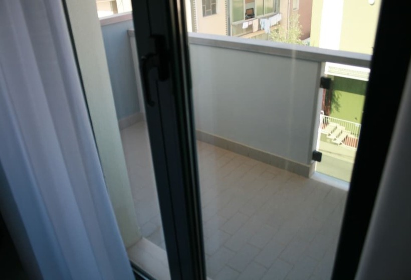 スタンダードルーム, La Perla